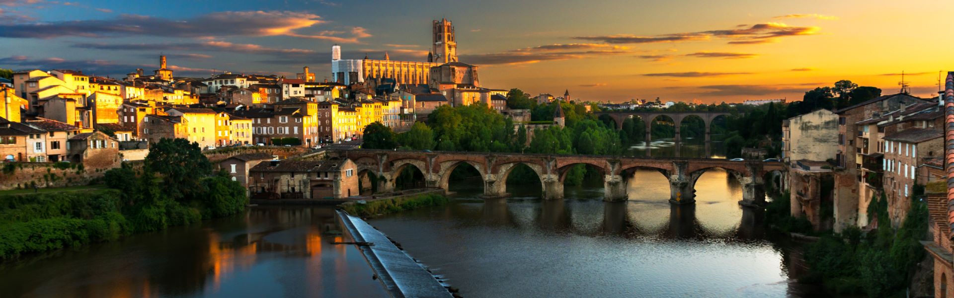 vue de albi au crepuscule