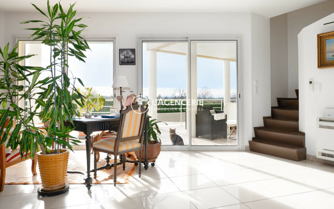 Villa contemporaine sur les hauteurs de PUYGOUZON