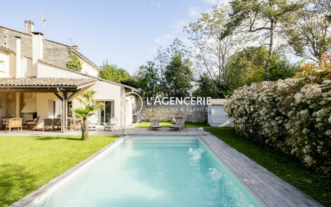 Maison 245m² avec jardin, piscine et garage