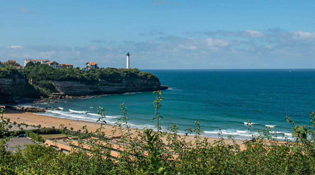 Agence immobilière de luxe à Anglet : trouver le bon partenaire pour acheter ou vendre