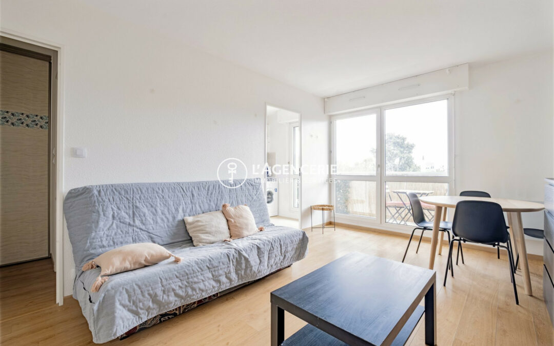 Studio meublé avec balcon