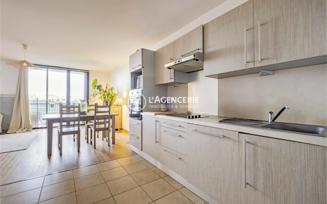 Appartement 3 pièces avec terrasse et parking privatif