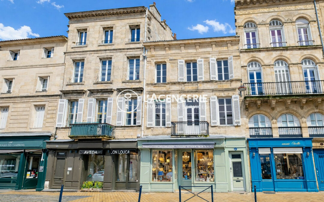 Duplex T3 avec vue Eglise et parking – coeur Chartrons