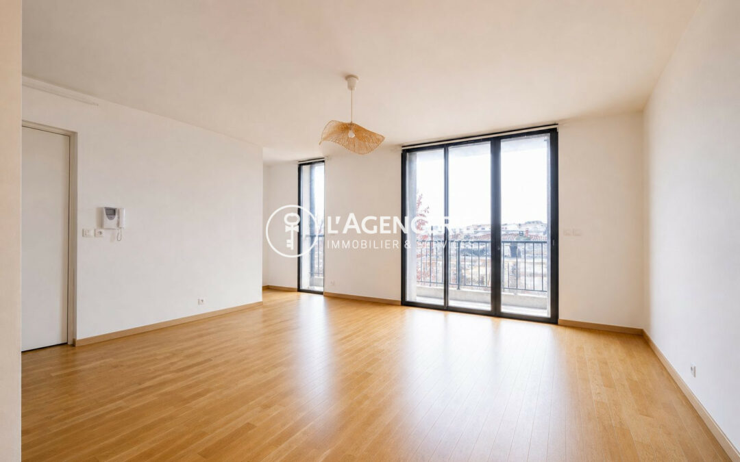 Appartement 3 pièces avec terrasse et parking privatif