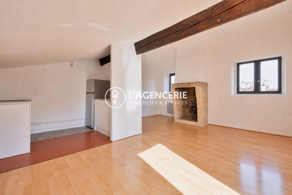 Appartement T2 avec terrasse – Place Pey Berland