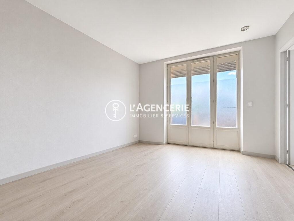 Appartement T2 terrasse parking proche Faculté