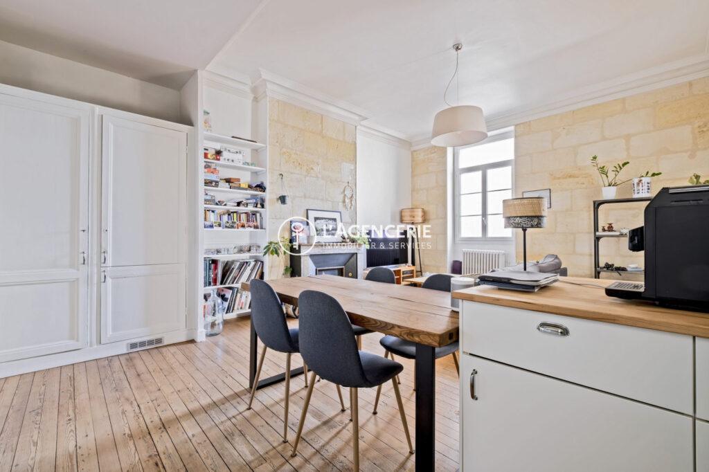 T2 meublé 62m² – Coeur Chartrons