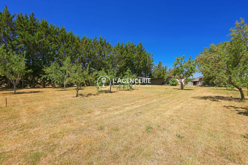 Terrains constructible 1 100 m2