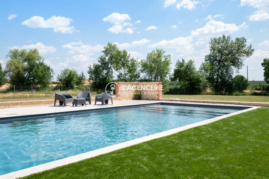 Domaine avec piscine et gîte indépendant