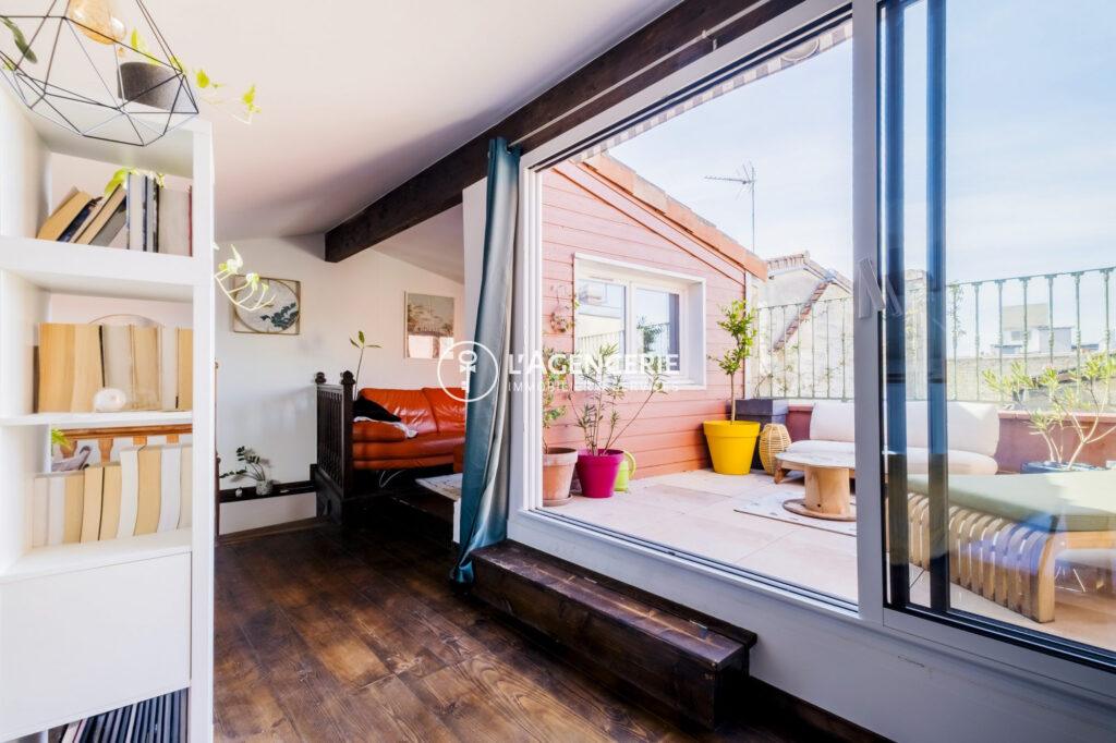 Duplex de 82 m² avec terrasse – rue Saint James