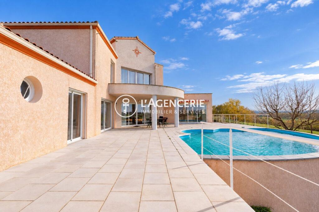 Villa offrant une vue imprenable sur un panorama remarquable