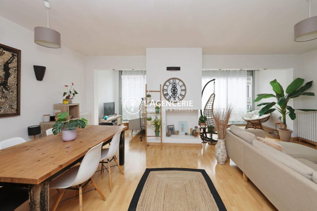 À proximité du centre-ville d’ALBI, immeuble composé de deux appartements